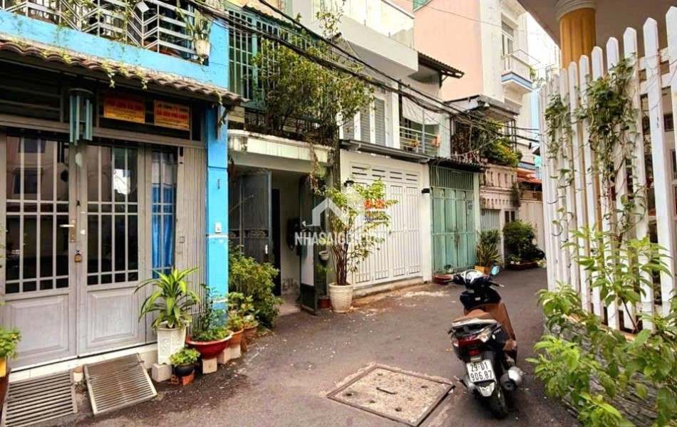 ⚠ Oto ngủ trước cửa, hẻm 1 trục thông Hoàng Hoa Thám -> Nơ Trang Long.