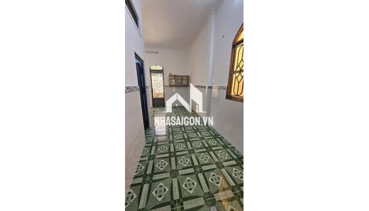NHÀ CẤP 4 HXH (5.8M x 17M ) CHỈ 6 TY