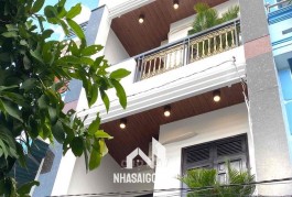 Bán nhà 2 tầng tại Quận 4 - 2PN, 1WC, pháp lý đầy đủ, giá chỉ 1,7 tỷ