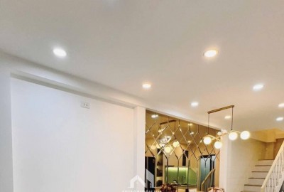 [#QUẬN_10]— SIÊU PHẨM TUYỆT ĐẸP - P4- NGUYỄN TRI PHƯƠNG - HẺM 4M - 3X10M  - 2 TẦNG - 2PN - NỘI THẤT CAO CẤP - NỞ HẬU NHẸ