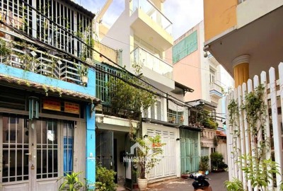 ⚠ Oto ngủ trước cửa, hẻm 1 trục thông Hoàng Hoa Thám -> Nơ Trang Long.