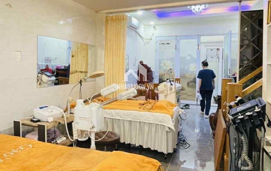 [#PHÚ_NHUẬN]- THÍCH QUẢNG ĐỨC - P5- ĐẸP - VỪA Ở VỪA KINH DOANH - CÁCH MẶT TIỀN 30M - NGANG 4.4M.