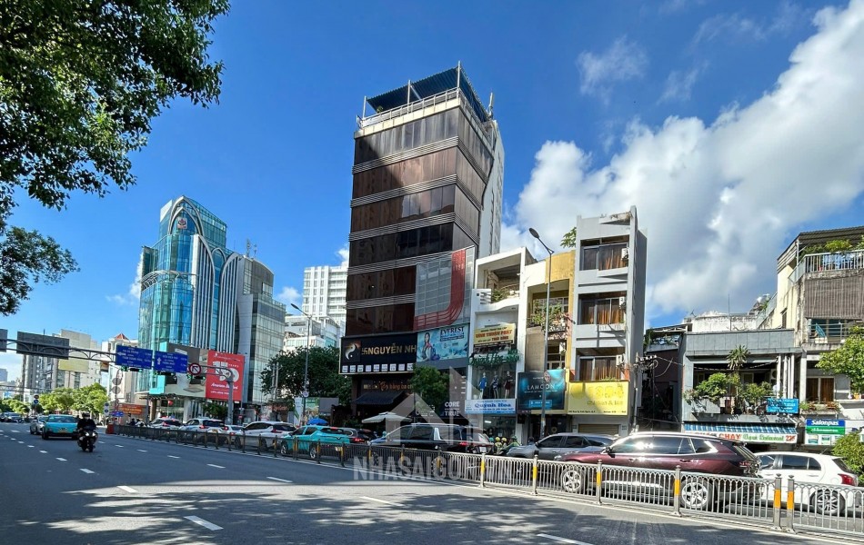 Cần bán nhà mặt tiền đường Nam Kỳ Khởi Nghĩa, P7, Q3, 3.77m x 9m, giá 17 tỷ