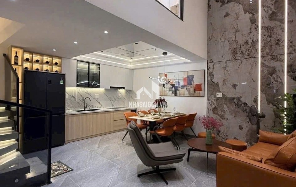 NHÀ ĐẸP HIẾM GẶP – ĐỐI DIỆN VINCOM PHAN VĂN TRỊ – HẺM XE HƠI – GIÁ CHỈ NHỈNH 6 TỶ