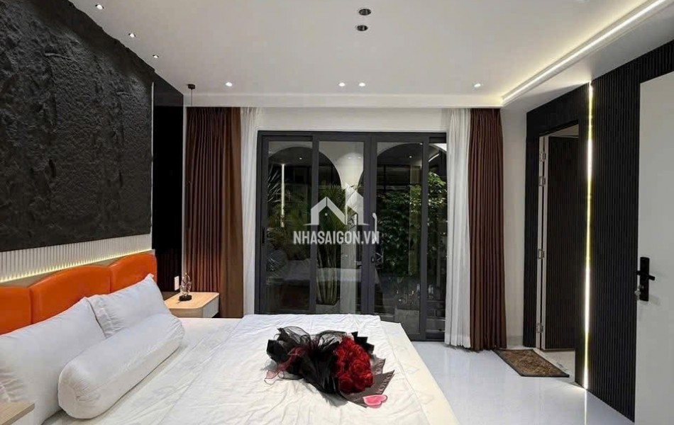 NHÀ ĐẸP HIẾM GẶP – ĐỐI DIỆN VINCOM PHAN VĂN TRỊ – HẺM XE HƠI – GIÁ CHỈ NHỈNH 6 TỶ