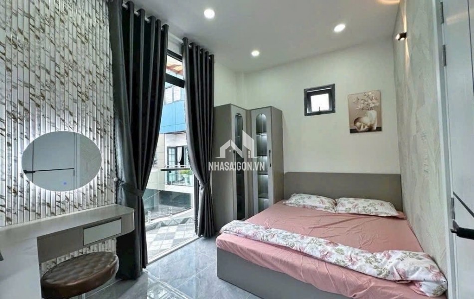 BÁN NHÀ LÔ GÓC 3 MẶT THOÁNG, 5 TẦNG CHỈ NHỈNH 5 TỶ PHƯỜNG 25, BÌNH THẠNH