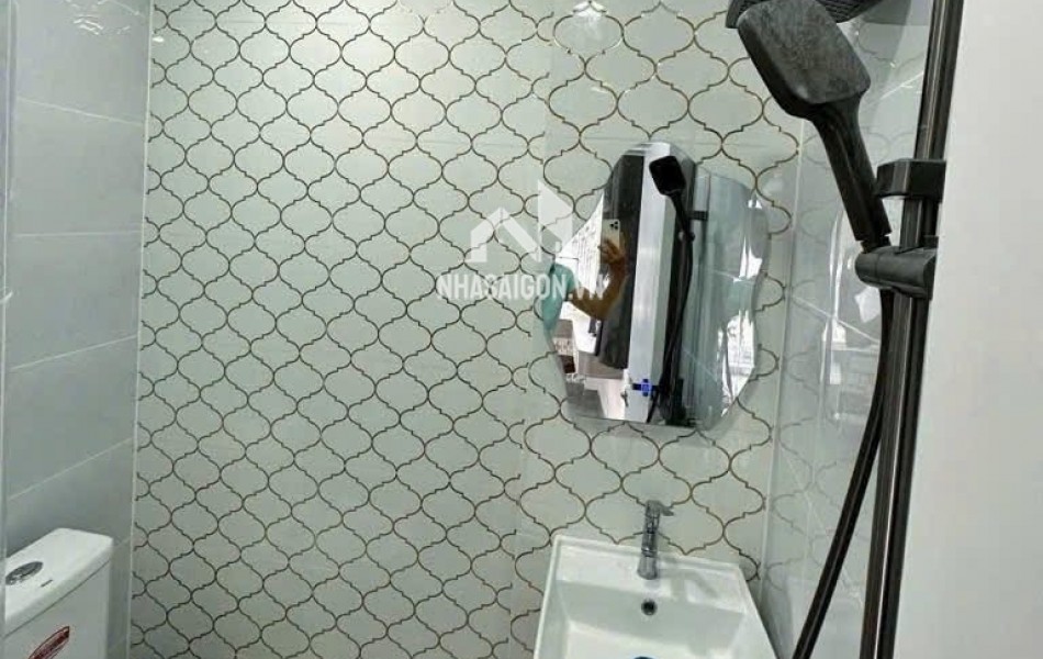 BÁN NHÀ LÔ GÓC 3 MẶT THOÁNG, 5 TẦNG CHỈ NHỈNH 5 TỶ PHƯỜNG 25, BÌNH THẠNH
