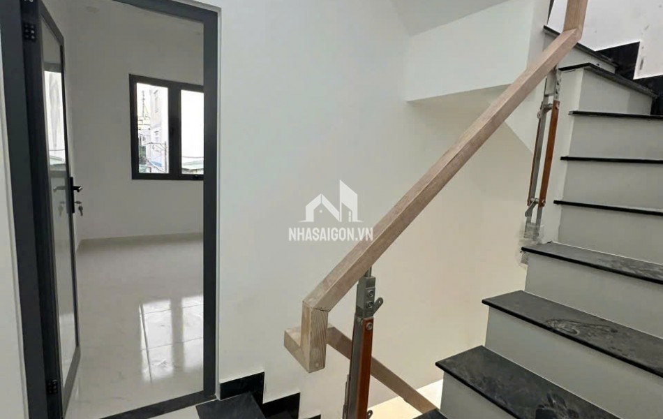 Nhà mới xây gần trường Tân Tạo, chợ Bà Hom, Bình Tân
