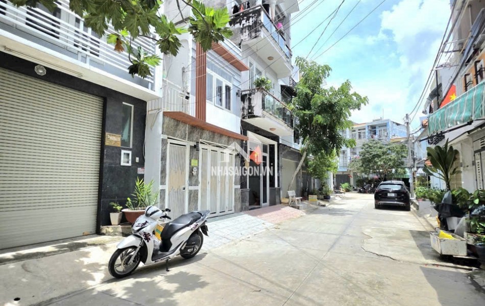 Bán Nhà Xe Hơi Vào Tận Nơi – Đường Trước Nhà 8m – Huỳnh Tấn Phát Nhà Bè