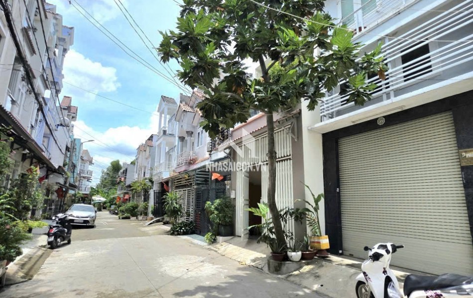 Bán Nhà Xe Hơi Vào Tận Nơi – Đường Trước Nhà 8m – Huỳnh Tấn Phát Nhà Bè