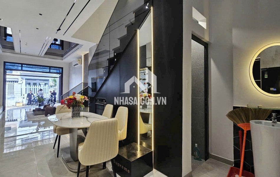 BÁN NHÀ PHỐ GÓC 2 MẶT TIỀN THOÁNG MÁT – HẺM 1422 HUỲNH TẤN PHÁT, QUẬN 7 ,