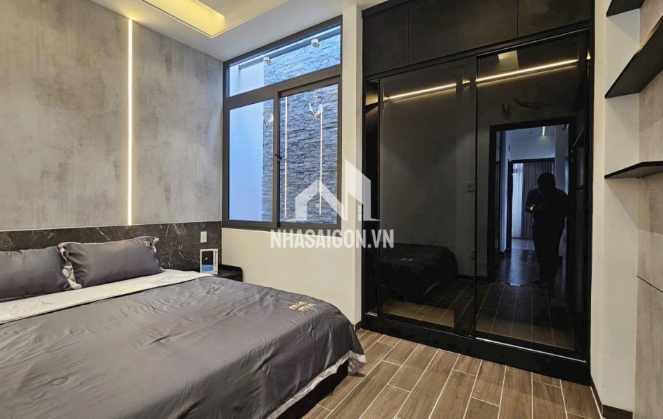 BÁN NHÀ PHỐ GÓC 2 MẶT TIỀN THOÁNG MÁT – HẺM 1422 HUỲNH TẤN PHÁT, QUẬN 7 ,