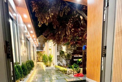 Bán Nhà Sân Vườn Đẹp Mặt Tiền Hẻm Huỳnh Tấn Phát Phú Xuân Nhà Bè – Giá 6,8 Tỷ