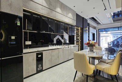BÁN NHÀ PHỐ GÓC 2 MẶT TIỀN THOÁNG MÁT – HẺM 1422 HUỲNH TẤN PHÁT, QUẬN 7 ,