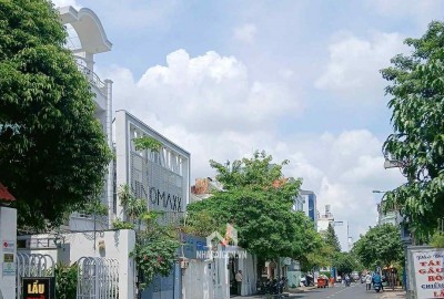 BÁN NHÀ SIÊU  Q1 - NGUYỄN THÁI BÌNH - LÊ THỊ HỒNG GẤM , HẺM OTO TRẢI NHỰA 10M THÔNG - 4.2X20M - 7 TẦNG - 1 MẶT BẰNG + 9PN - KHU PHÂN LÔ VIP . MT 70