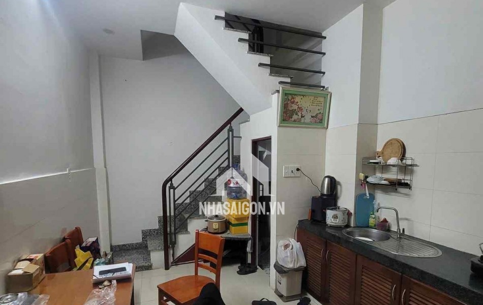 BÁN NHÀ NGUYỄN THIỆN THUẬT - P2 - XE HƠI ĐẾN CỬA - HÀNG HIẾM Q3 - 3.2X6.8M- 4 TẦNG - 3PN.MT 138
