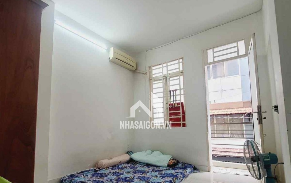 BÁN NHÀ NGUYỄN THIỆN THUẬT - P2 - XE HƠI ĐẾN CỬA - HÀNG HIẾM Q3 - 3.2X6.8M- 4 TẦNG - 3PN.MT 138