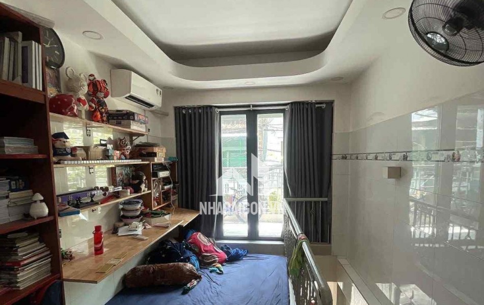 BÁN NHÀ  NGUYỄN TRI PHƯƠNG- PHƯỜNG 4 - SÁT MẶT TIỀN- 3X10M - 5 TẦNG - 3 PHÒNG  NGỦ- VỊ TRÍ CỰC ĐẮC ĐỊA-   . MT 175