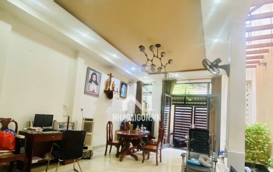 NHÀ ĐẸP CHÍNH CHỦ 8.5TỶ TL, 72M², NGANG HƠN 5M – CỰC HIẾM KHU CMT8, TÂN BÌNH. Gần Q10-Q3