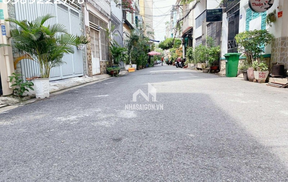 BÁN NHÀ HẺM NHỰA 8M -  HUỲNH VĂN BÁNH - P.13  - ÔTÔ TRÁNH THÔNG HOÀNG SA - 4 TẦNG VUÔNG VỨC 74M2. MT 49