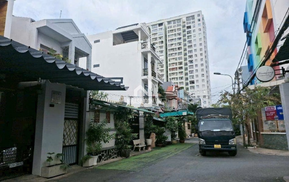 BÁN NHÀ PHỐ 3 TẦNG HẺM XE HƠI QUAY ĐẦU NGAY TRUNG TÂM Q7