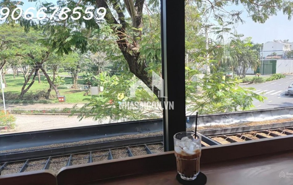 Bán Biệt thự căn góc ngay Hồ Bán Nguyệt Phú Mỹ Hưng Q7