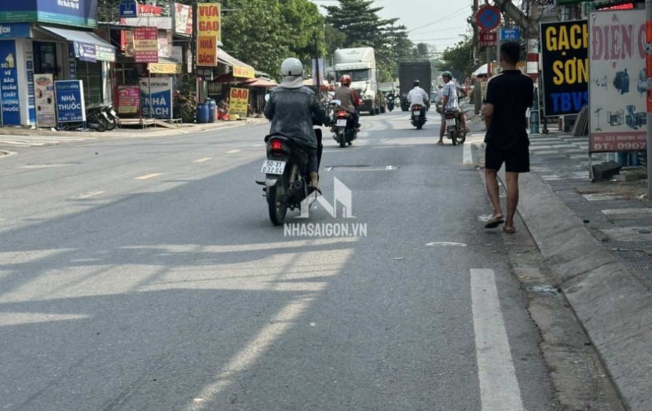 NHÀ HIẾM 2 MẶT ĐƯỜNG TRƯỚC-SAU, NGANG 6M, DT: 94M2 HXH HOÀNG HỮU NAM,,QUẬN 9 CHỈ 5TỶ5.