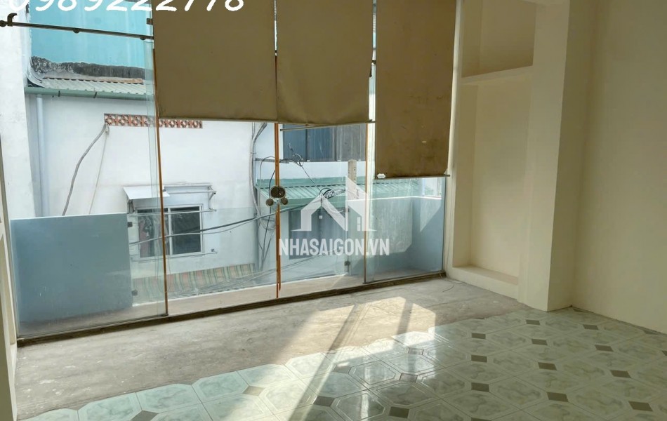 RẺ NHẤT QUẬN 1 3 BƯỚC HXH  THÔNG  - SAU LƯNG CĂN MẶT TIỀN  - 5X13M - CN 61.9m - 2 TẦNG - 3PN