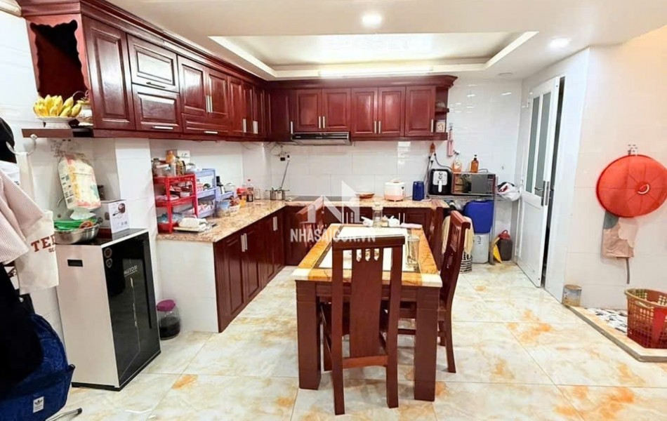 Kẹt lắm rồi !!! Lý Thường Kiệt - P.9 - Tân Bình 82m2 / 5Tầng