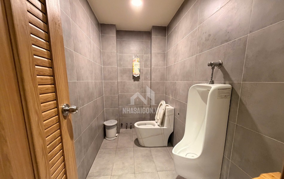 Bán Nhà ngay đường Trần Nhật Duật P.Tân Định Quận 1, Cách Nhà Thờ Tân Định chỉ 500m 