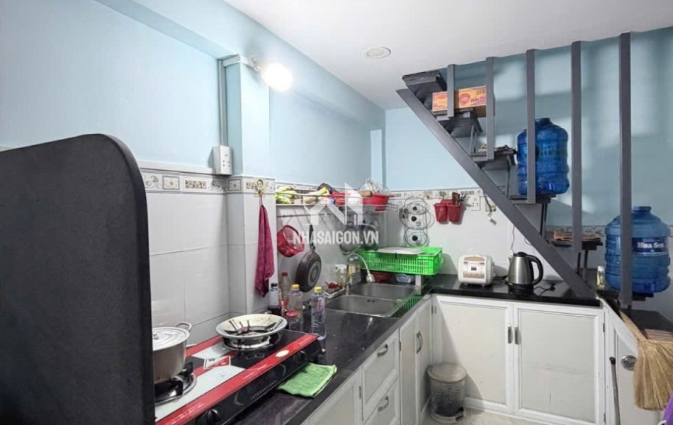 Nhà mới 3 tầng, ô tô đến cửa, đối diện C/C Sơn Kỳ, 3.2 tỷ