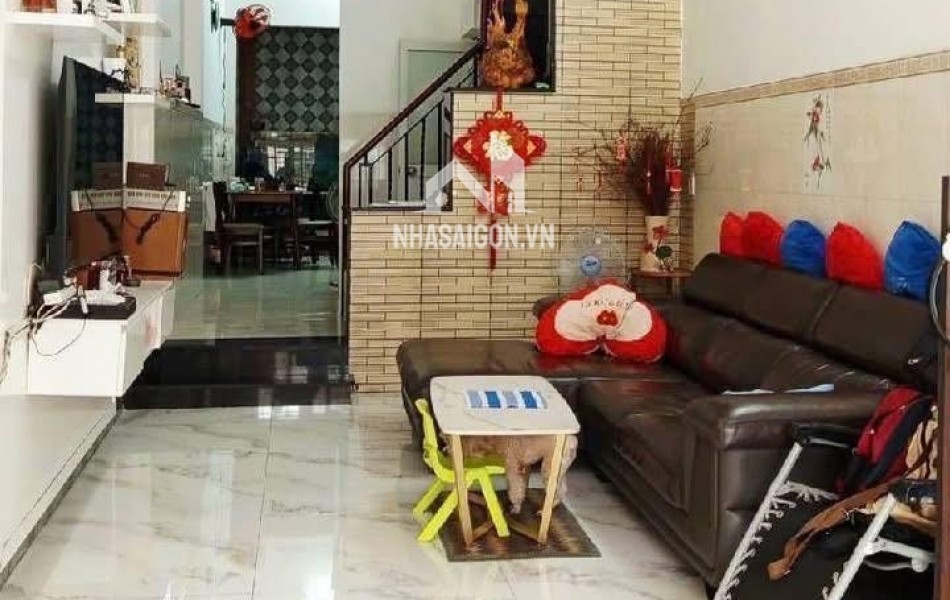 Siêu phẩm cho Gia Đình - Ngã 6 Lý Thái Tổ - 40m2, 5PN, cứng cáp, sát mặt tiền - giá tốt.