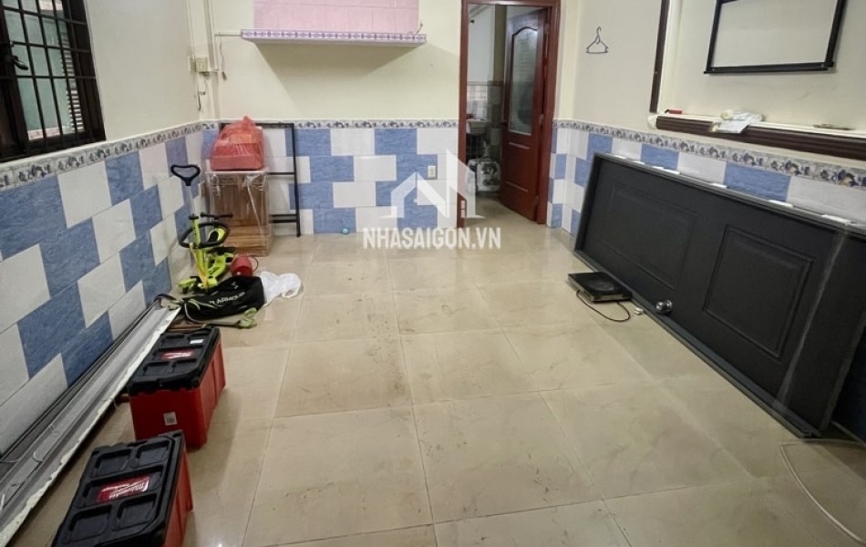 Hộ khẩu Võ Văn Tần, lõi Quận 3, vài bước sang Quận 1, 36m2, 5 tấm, giá bất ngờ.