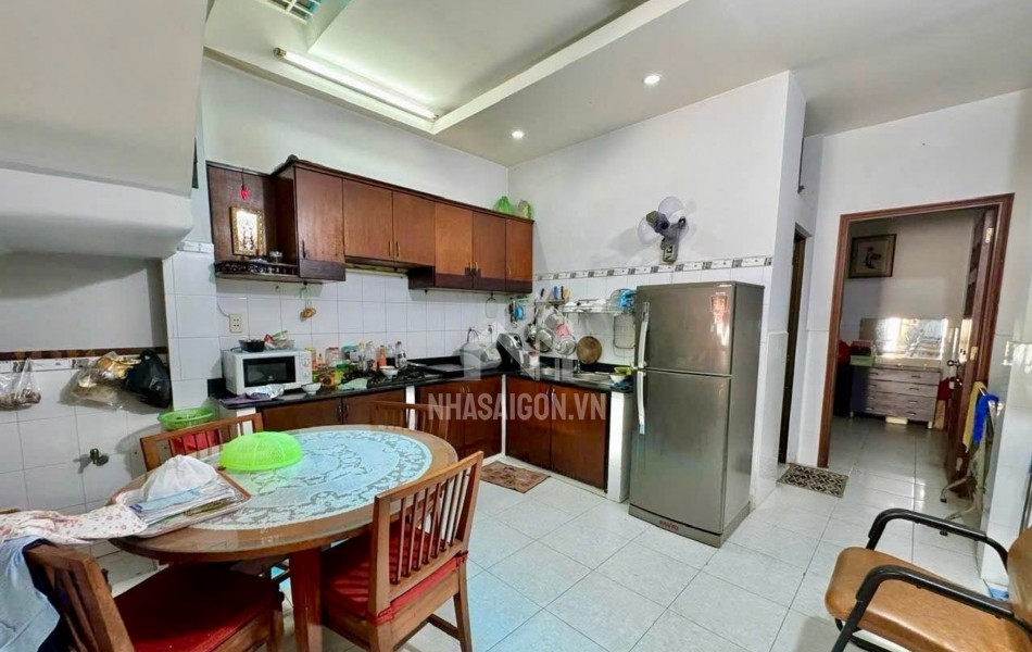 Ngay khu SÂN BAY TSN - Nhà đẹp 3 tấm đúc, 49.5m2, ngang lớn, hẻm thông, sát mặt tiền - 9.9 tỷ.