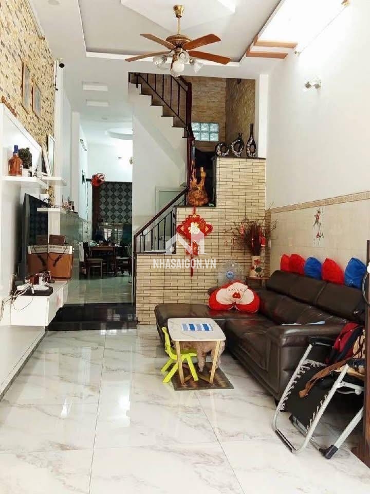 Siêu phẩm cho Gia Đình - Ngã 6 Lý Thái Tổ - 40m2, 5PN, cứng cáp, sát mặt tiền - giá tốt.