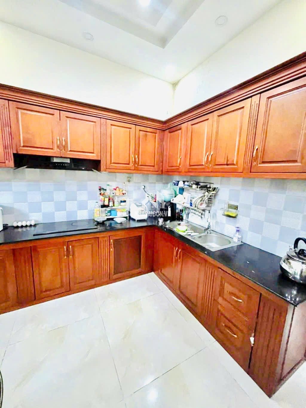 Bán nhà hẻm xe hơi Tân Bình -  Lê Văn Sỹ - 40m2x3 tầng, 5 phòng - khu VIP chỉ 7. tỷ