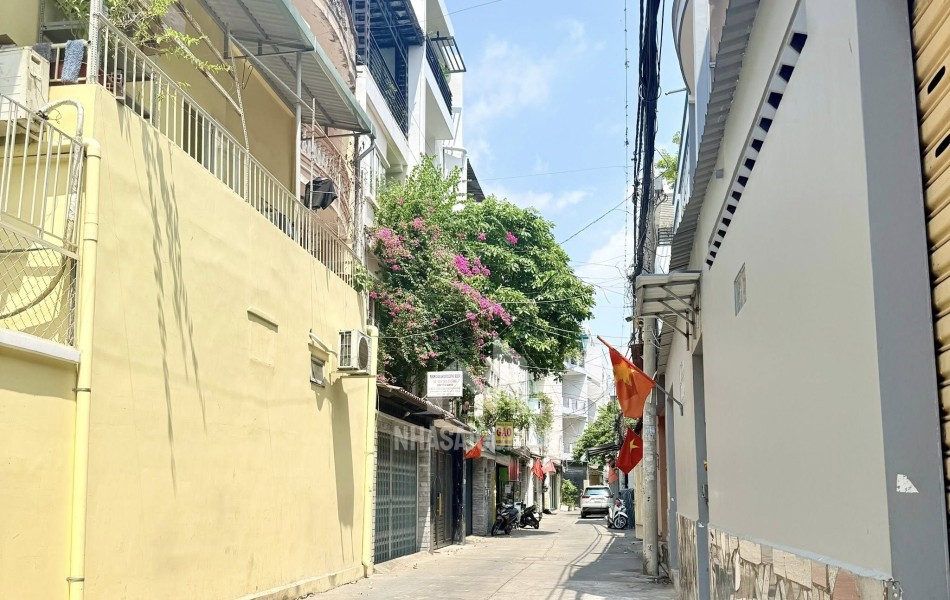 Nhà Cô/Chú BS Bệnh viên Thống Nhất - dồi dào lộc sức khoẻ -  80m2 x 3 tầng, xe hơi ngủ nhà.