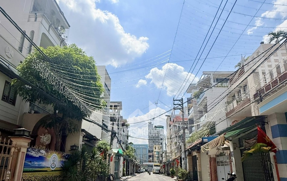 CĂN NHÀ LỘC LÁ CHO DÂN KINH DOANH - TẢI ĐỖ CỬA - 68M2, 5 TẦNG - CHIẾU TƯỚNG CHỢ TÂN BÌNH - 16 TỶ