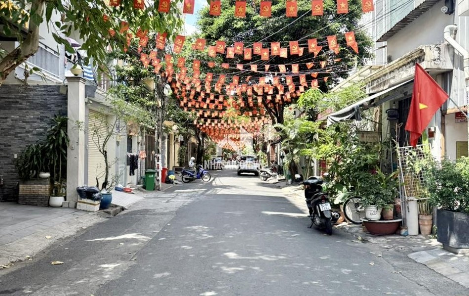 KHÔNG PHẢI CÁ THÁNG 4 NHƯNG CỰC SỐC - NGAY TRƯỜNG TESLA TB - 71M2 X 2 TẦNG, CHỈ 8 TỶ.