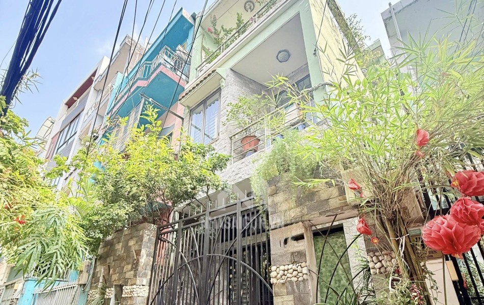 NGUYỄN HỒNG ĐÀO - HÀNG XÓM UBND QUẬN TÂN BÌNH - 1/ XẸC - XE HƠI ĐỖ CỬA, 4 X 17 X 4 TẦNG - 11. TỶ