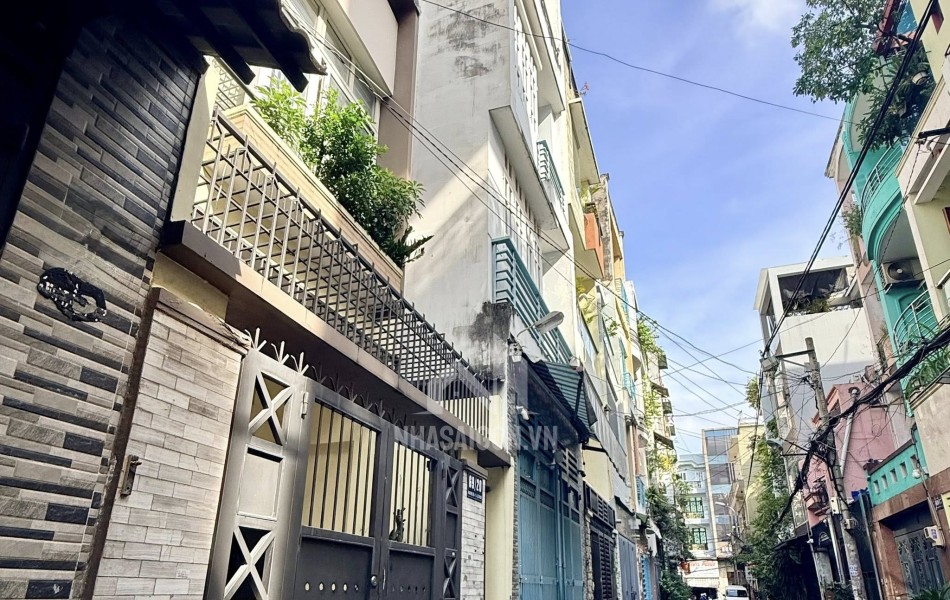 ĐÊM MẤT NGỦ CÙNG SIÊU PHẨM HÀNG XÓM CV GIA ĐỊNH - 65M2 X 4 TẦNG - vị trí nuột nà - 9 tỷ xíu.