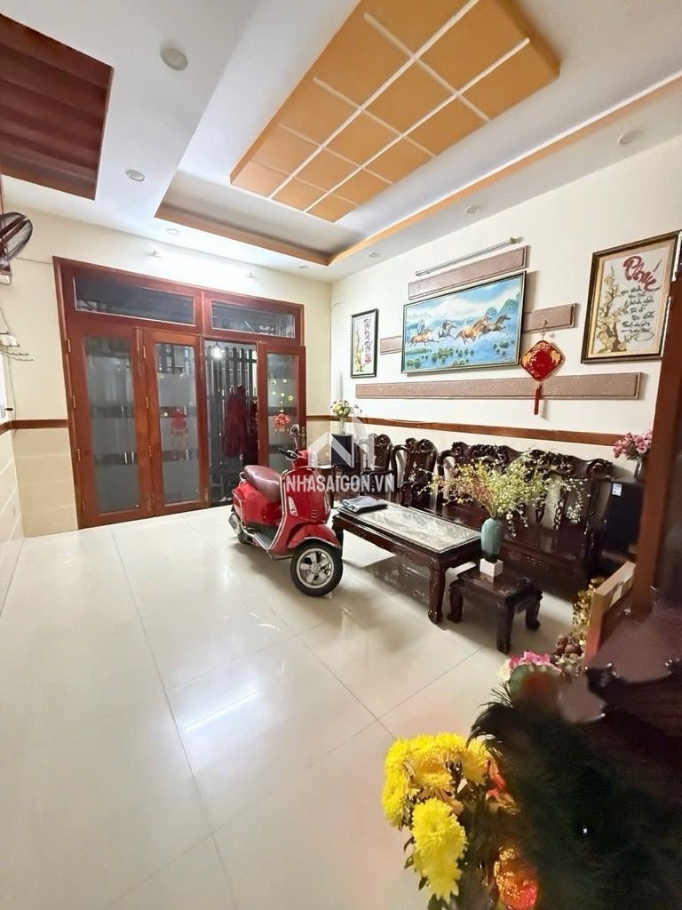 CHỈ 9 TỶ - AC CÓ NGAY NHÀ HXH ĐỖ CỬA TRỤC XUYÊN TÂM - ĐỐI DIỆN CÔNG VIÊN MINI - 3 BƯỚC RA BỜ KÈ HÓNG GIÓ.