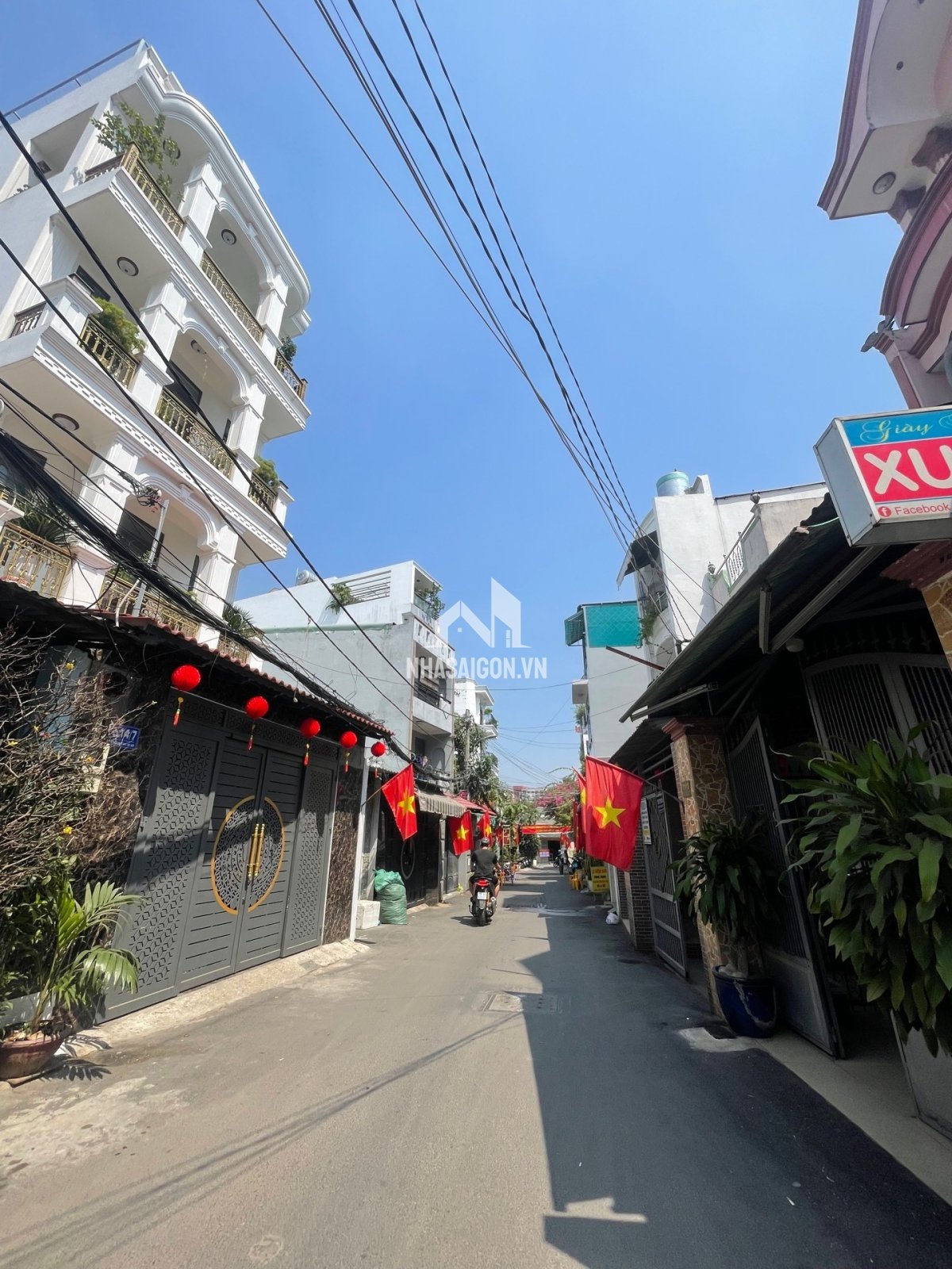  SIÊU PHẨM 3 TẦNG ĐẸP NHƯ TRANH – XE HƠI ĐẬU NGAY CỬA - NGAY LOTTE MART GÒ VẤP