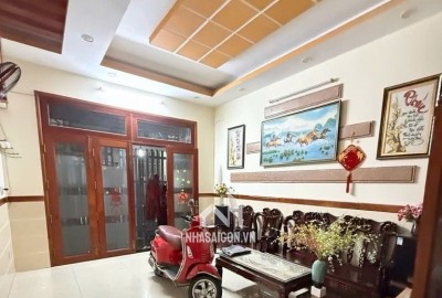 CHỈ 9 TỶ - AC CÓ NGAY NHÀ HXH ĐỖ CỬA TRỤC XUYÊN TÂM - ĐỐI DIỆN CÔNG VIÊN MINI - 3 BƯỚC RA BỜ KÈ HÓNG GIÓ.