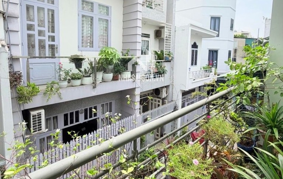 QUẬN 3 sát trục Diễu binh - hẻm 4m - 4m x 12.6m x 3 phòng ngủ, nhỉnh 7 tỷ sở hữu ngay.