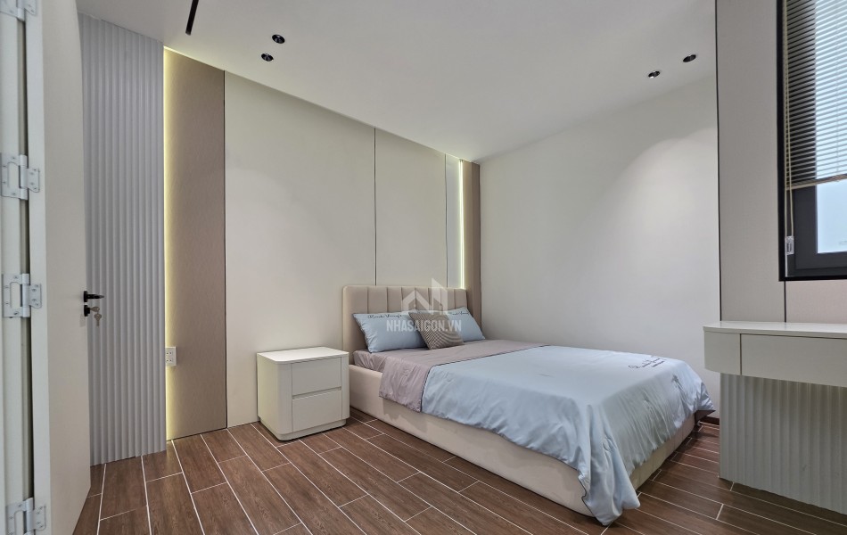 Nhà đẹp 3PN full nội thất hẻm xe hơi cách mặt tiền 15m đường Phan Huy Ích Gò Vấp