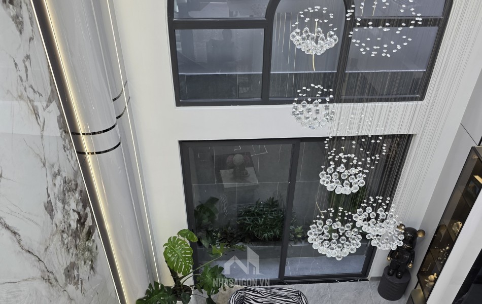 SIÊU PHẨM NHÀ PHỐ QUANG TRUNG GÒ VẤP LUXURY XE HƠI NGỦ TRONG NHÀ