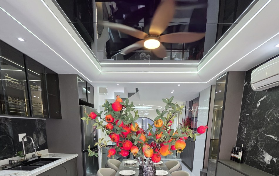 SIÊU PHẨM NHÀ PHỐ QUANG TRUNG GÒ VẤP LUXURY XE HƠI NGỦ TRONG NHÀ
