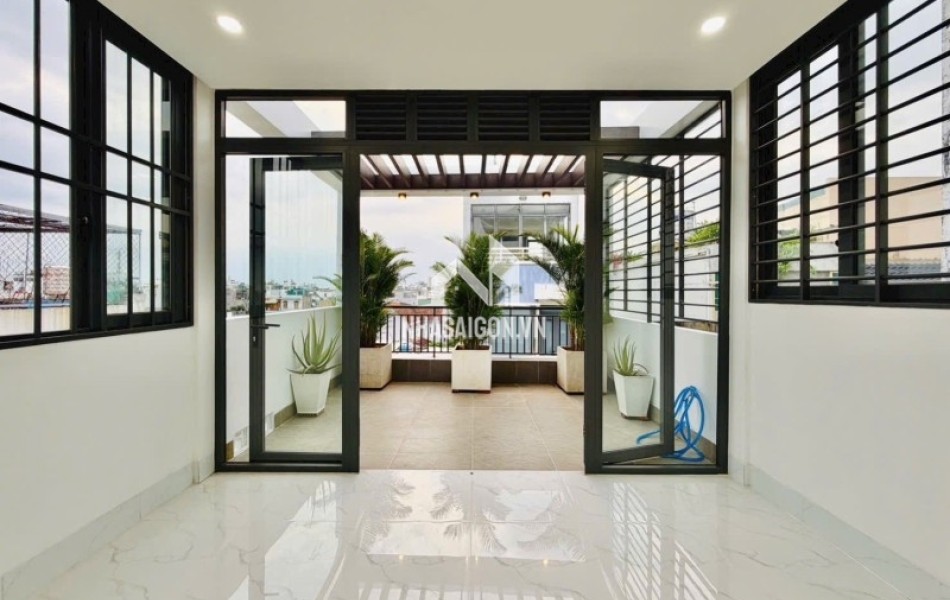 SIÊU PHẨM NHÀ PHỐ 4 LẦU ĐƯỜNG ÔTÔ THÔNG. SÁT BÊN SIÊU THỊ Emart PHƯỜNG 14 Gò Vấp