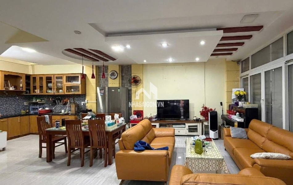 Căn nhà Cực Đẹp trong con hẻm YÊN BÌNH núp sau trục đường hối hả SÀI THÀNH